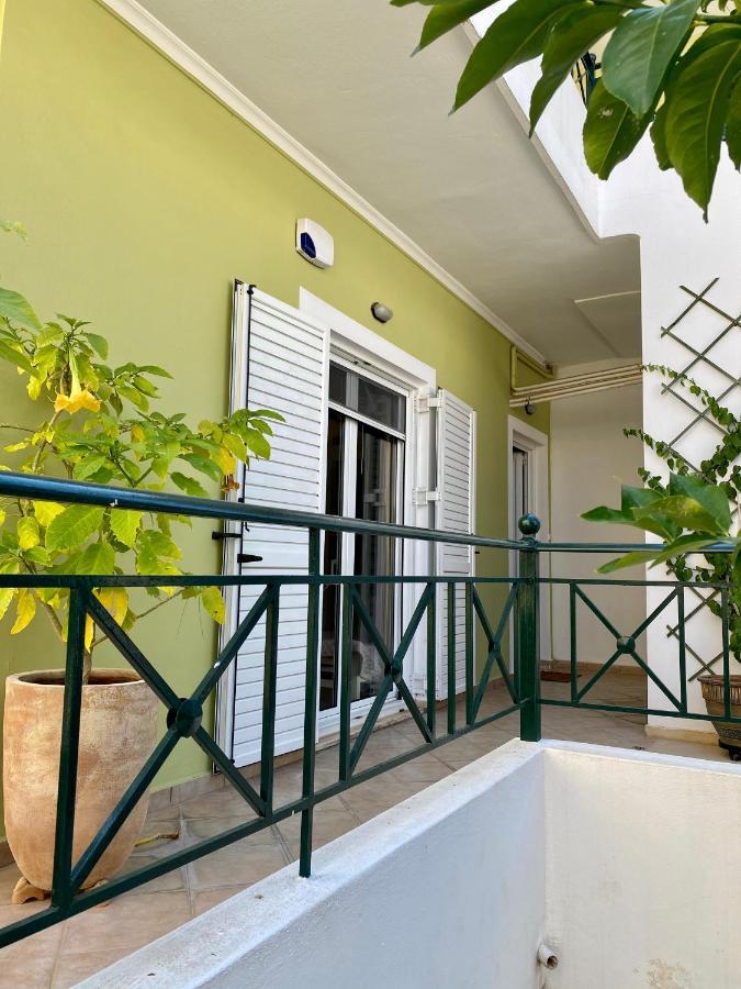 Dimitris Place Near Athens Airport Koropi Exterior foto